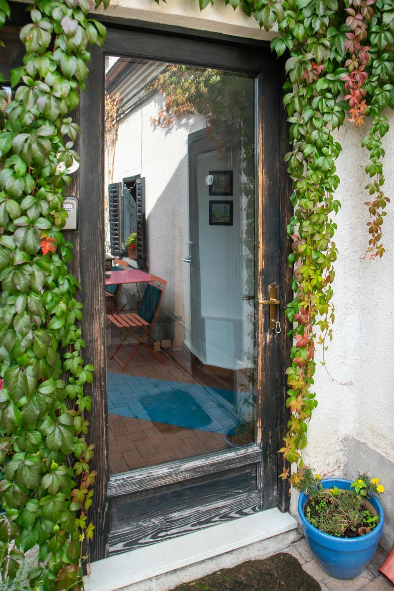 Bike House - 250-Year-Old Restored House In A Quiet Area ブラショフ エクステリア 写真