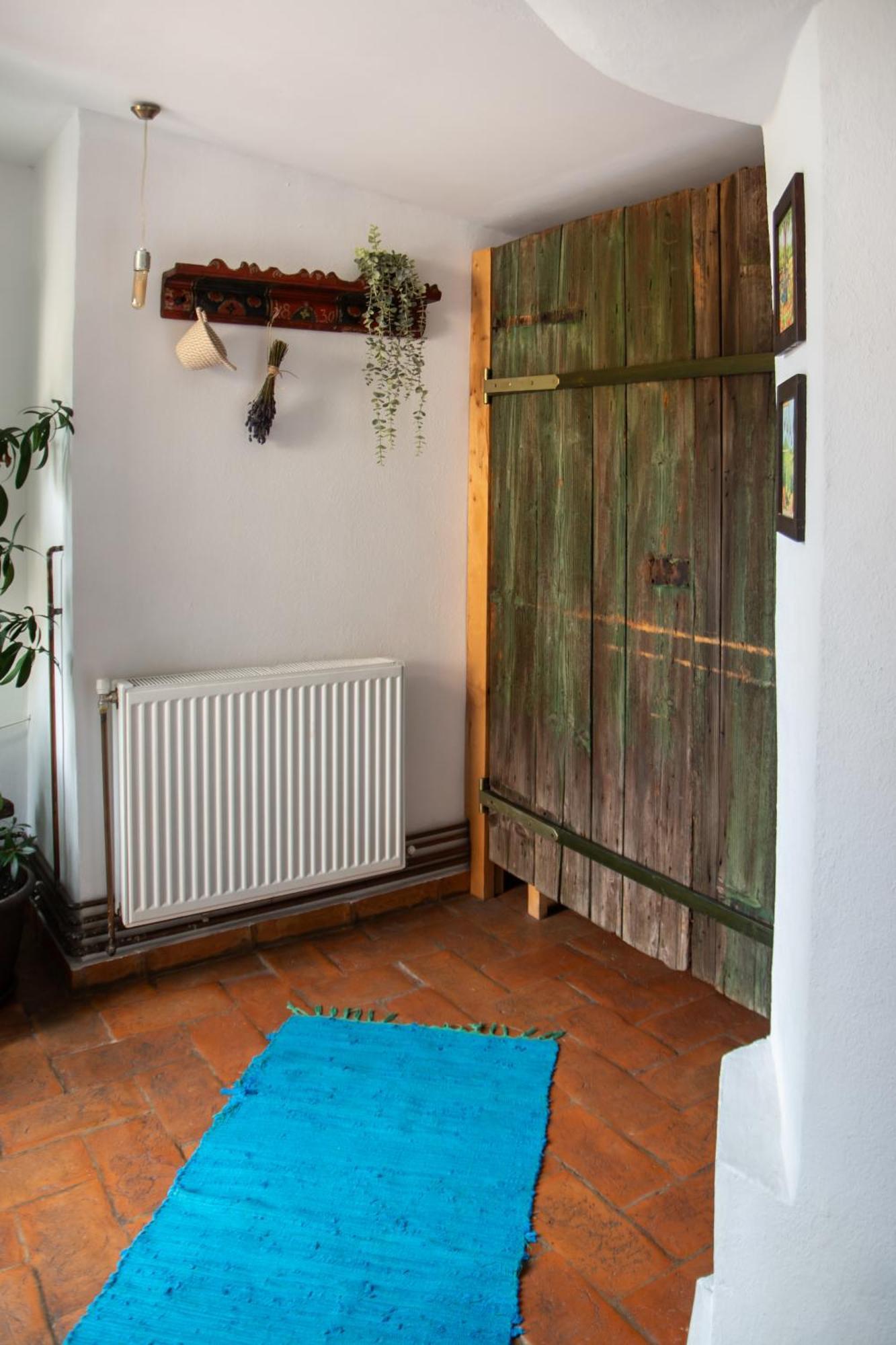 Bike House - 250-Year-Old Restored House In A Quiet Area ブラショフ エクステリア 写真