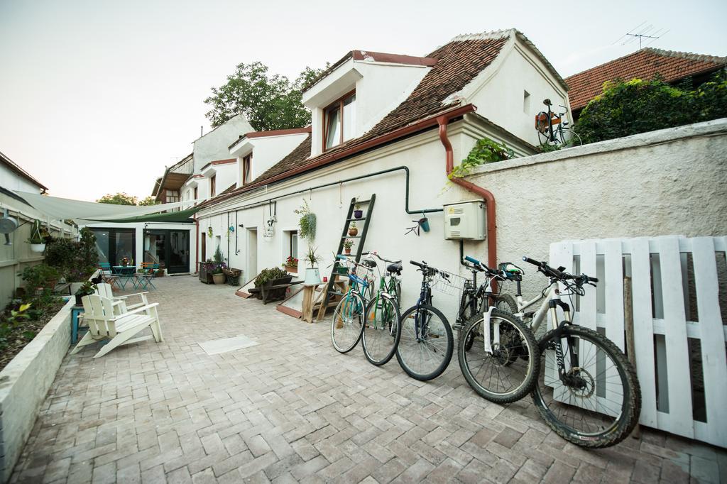 Bike House - 250-Year-Old Restored House In A Quiet Area ブラショフ エクステリア 写真