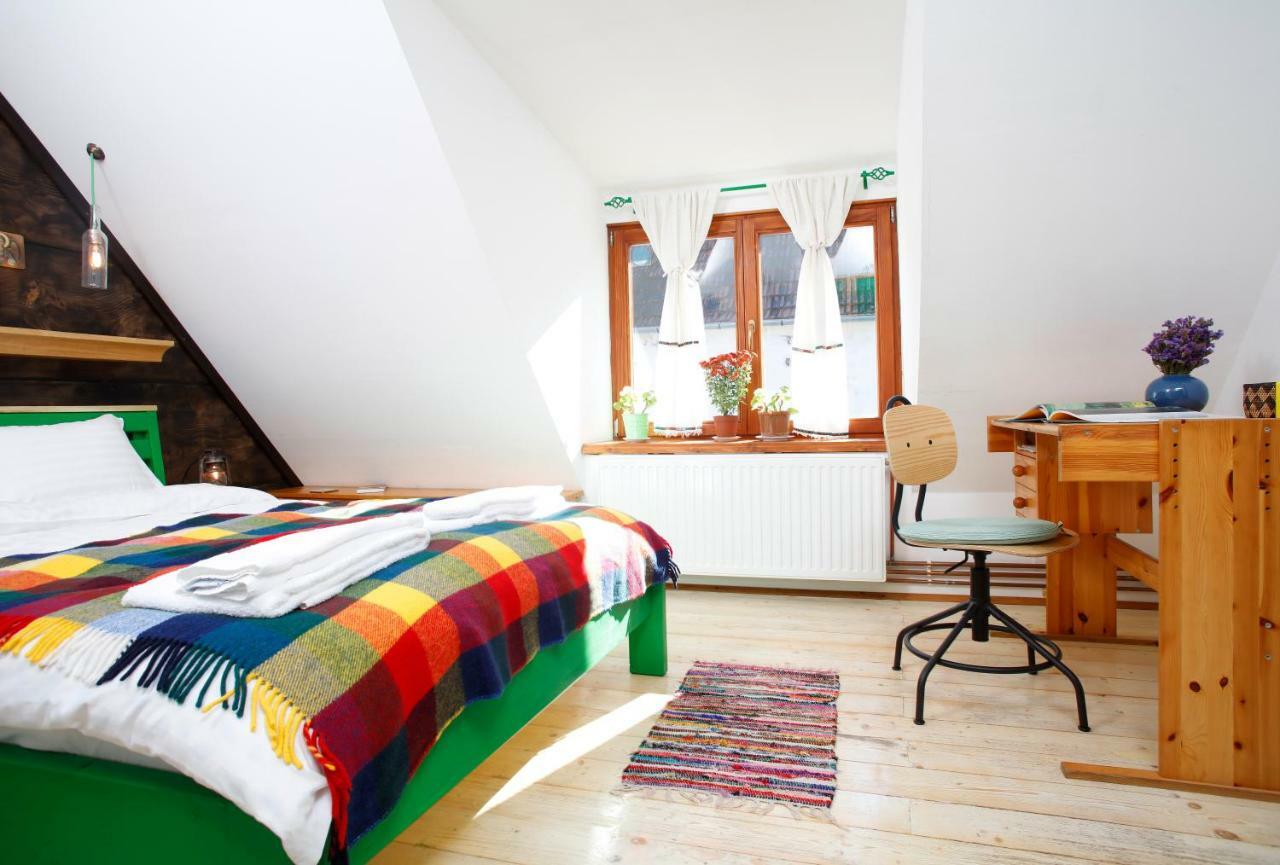 Bike House - 250-Year-Old Restored House In A Quiet Area ブラショフ エクステリア 写真