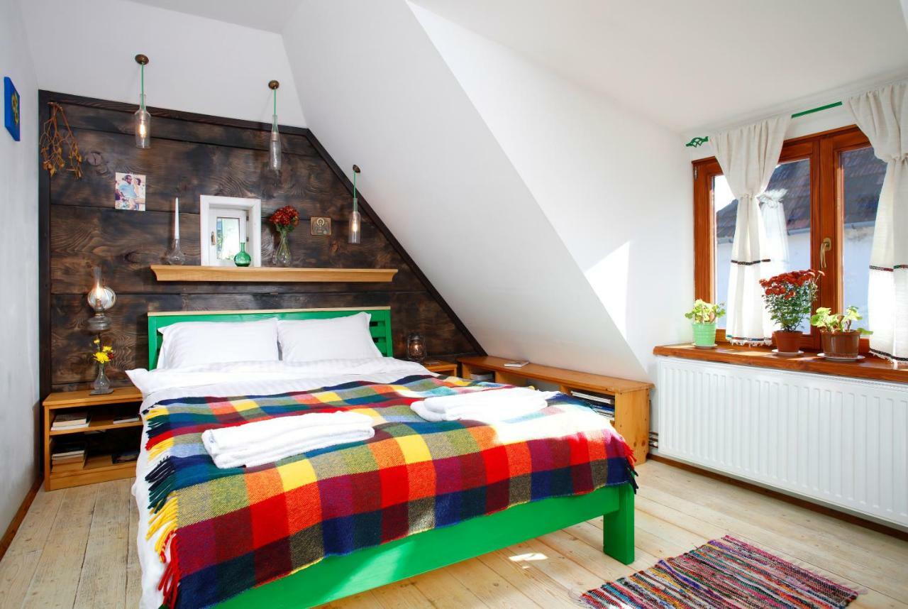 Bike House - 250-Year-Old Restored House In A Quiet Area ブラショフ エクステリア 写真
